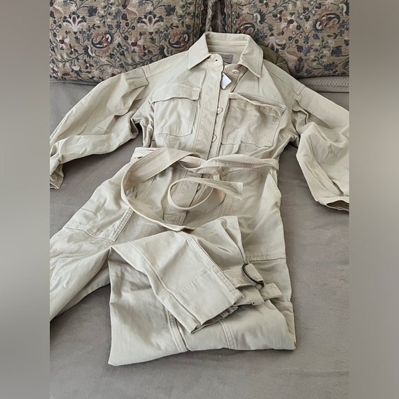 NEW Banana Republic Transition Cream Andi Moleskin
Long Sleeve Flight Suit. - Picture 3 of 6